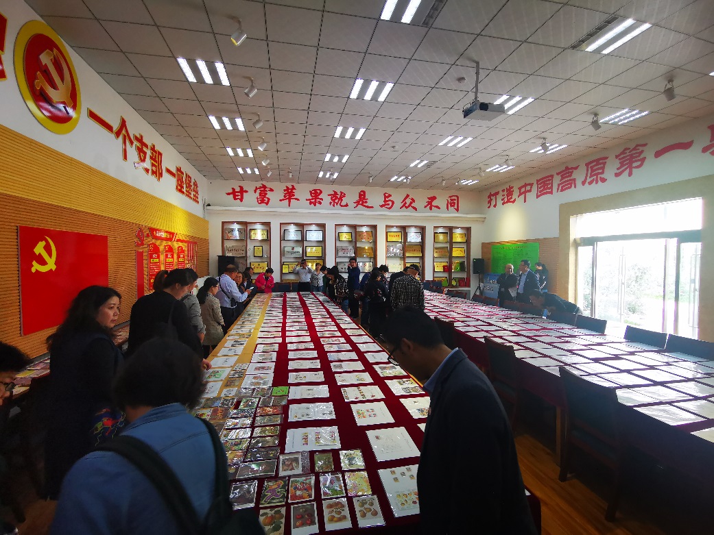 说明: E:\April\bevictor伟德\2019新闻稿\甘富苹果博物馆\30bfa0f65bddf7f2919a89b20067f79.jpg